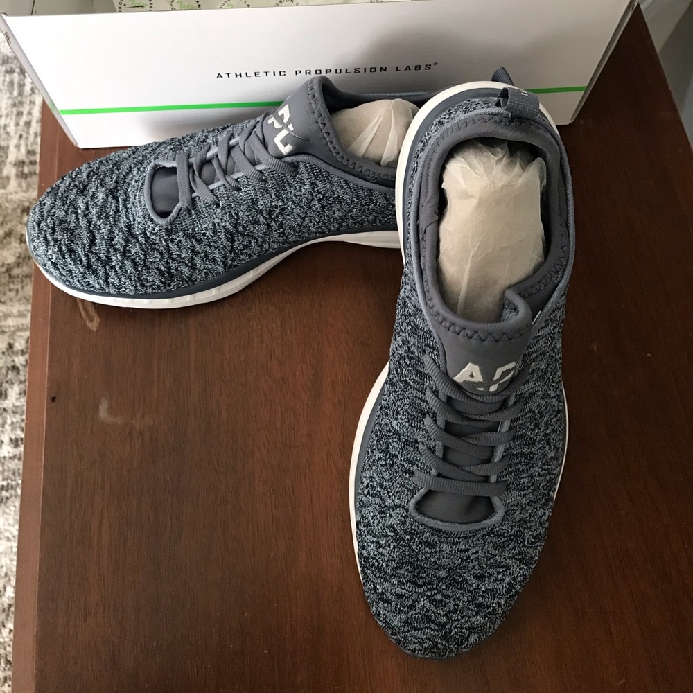 APL Techloom Phantom size 9 shoes